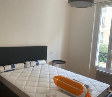 Republique–Point-du-Jour Apartment | Super appartement refait à neuf beaucoup de charme