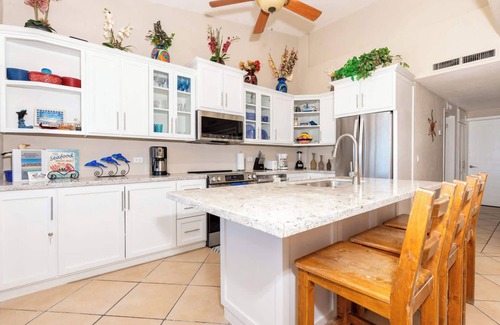 Bella Vista Condo | Super Beachfront Condo Ground Level on Sandy Beach