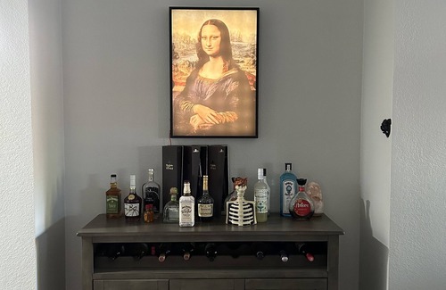 Avondale House | Super Bowl weekend stay just 5 minutes away from Cardinal stadium .
