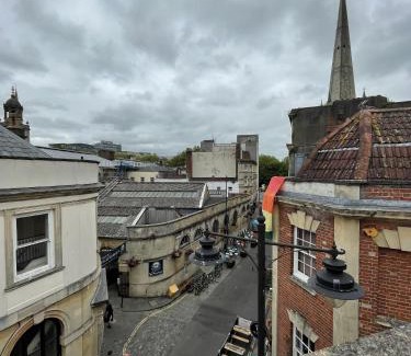 Bristol Old City Apartment | Super Central Apartment in Heart of the City