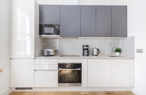 Fitzrovia Apartment | Super Central London by Soho - Fitzrovia - Lovely 1BR Flat