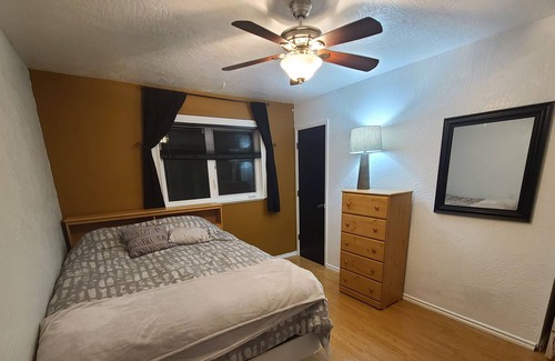 Abbott Loop House | Super clean townhouse