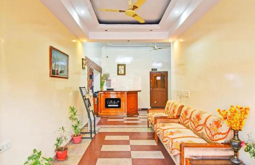 Panch Batti Hotel | Super Collection O Hathroi Market Near Dhuleshwar Garden formerly Hotel Rishi
