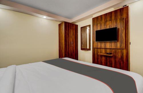 Rajajinagar Hotel | Super Collection O Hemadri Residency
