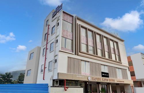 Vijayawada Hotel | Super Collection O KEYS ELITE