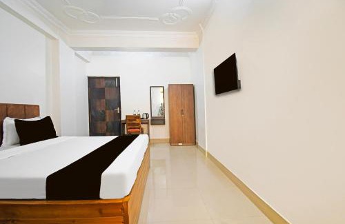 Patna Hotel | Super Collection O Raja Bazar Bailey Road