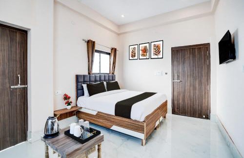 Allahabad Hotel | Super Collection O Salori