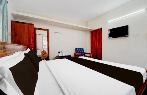 Ooty Hotel | Super Collection O Sun Set View Ooty Formerly Aathira Hill Stay
