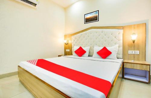 Phagwara Hotel | Super Collection O White Prime