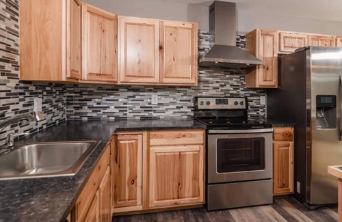 Midtown Anchorage Apartment | Super COZY 3 BD Close To Everything You’ll Love It! Snacks Included