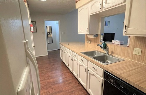 Katy House | Super Cozy 4 Bedroom by Premier Host - Sleeps 10