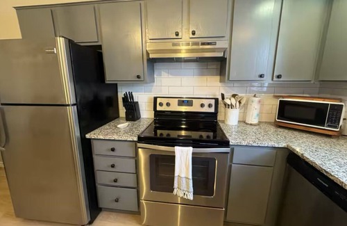 Fort Worth House | Super cute,2 bed2 bath, TCU Dickies,Cultural District,& close to all Hospitals