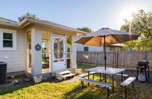 Round Rock House | Super cute and cozy house!