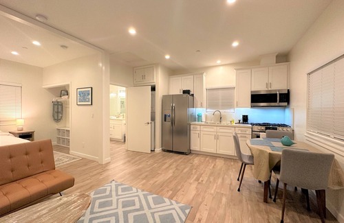 Torrance Cottage | Super Cute - Detached Guest House - Cottage only 1 Mile to the Beach!