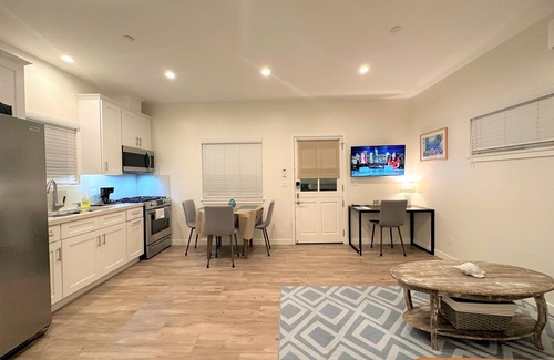 Torrance Cottage | Super Cute - Detached Guest House - Cottage only 1 Mile to the Beach!