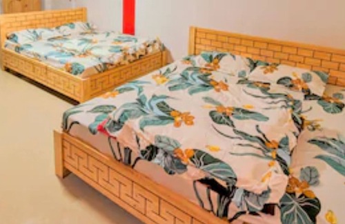 Bomdila Bed & Breakfast | SUPER DELUXE KING SIZE × 2 BEDROOM