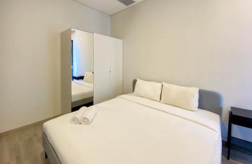 Bendungan Hilir Apartment | Super Great Homey 3BR at Sudirman Suites Apartment By Travelio