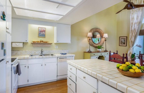 Princeville Condo | Super Homey & Comfortable Townhouse - Walk to Shops/Dining/Great Beaches