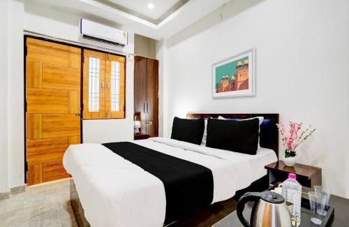 Varanasi Hotel | Super Hotel O B.G.P.G House