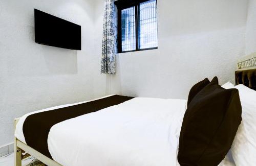 Prabhadevi Hotel | Super Hotel O Khar East Near Railway Station