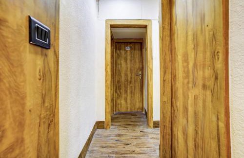 Santacruz Hotel | Super Hotel O Santacruz Railway Junction Formerly Kharsubway