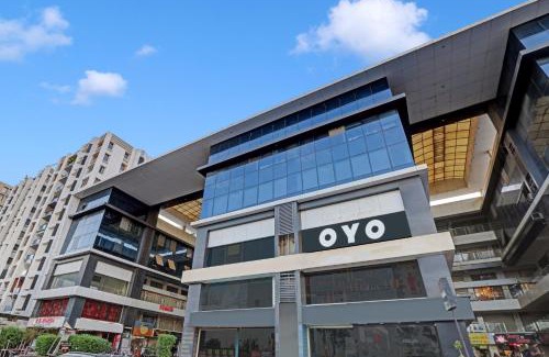 Surat Hotel | Super Hotel O The Green