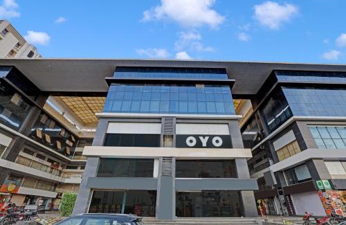 Surat Hotel | Super Hotel O The Green