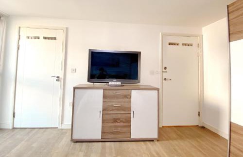 Lewisham House | Super Large Ensuite Bedroom in Penthouse-Max 3 ppl