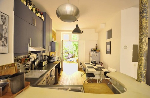 Quartier Saint-Ambroise Apartment | Super Loft with Garden - Marais Paris center -
