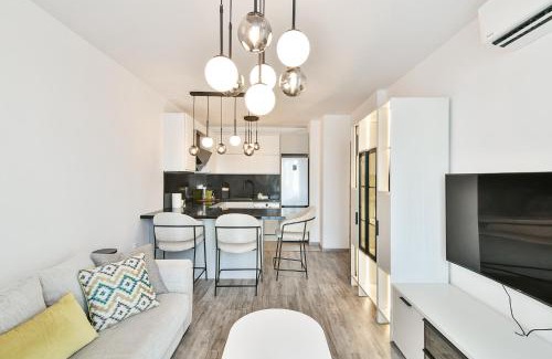 Saints Constantine and Helena Apartment | Super luxury flat for 2 in Deluxe Azur