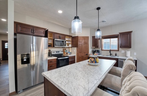 Sioux Falls House | Super New, Super Clean, Entire Home In Sioux Falls. Why Stay ln A Motel