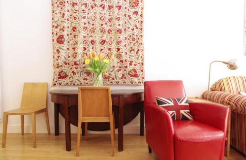 Farringdon Apartment | Super Nice Clerkenwell Home