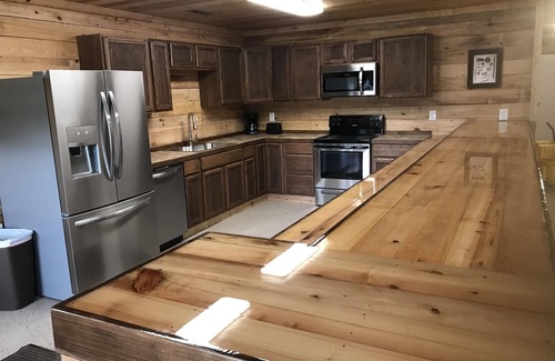 Samburg Cabin | Super Nice Stay at Roadside Lodge