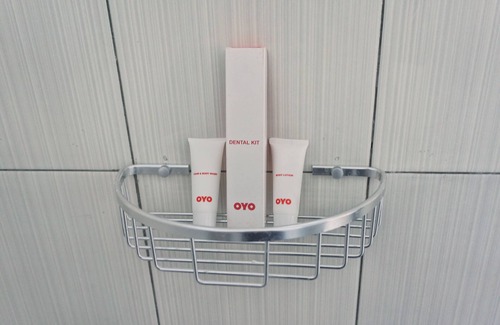 Pacitan Hotel | Super OYO 1565 Hotel Homiko
