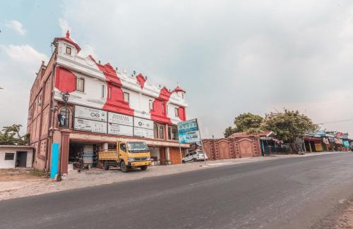 Cibinong Hotel | SUPER OYO 1640 Fallinda Hotel
