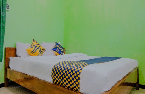 Kediri Hotel | Super OYO 1759 Family Residence