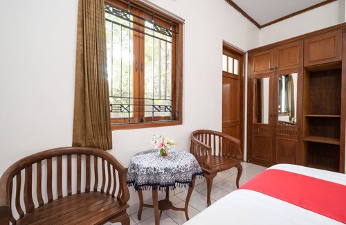 Sleman Hotel | Super OYO 1778 Omah Duwet