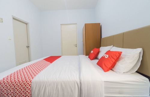 Binong Hotel | Super OYO 2110 Rotterdam Guest House
