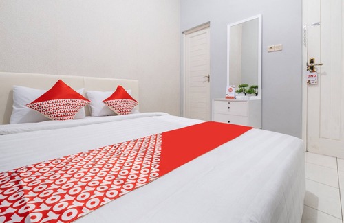 Banjarasri Hotel | Super OYO 2727 Nareswari Guest House Syariah