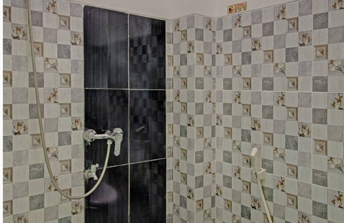 Bandar Lampung Hotel | Super OYO 3774 Orchid 37 Syariah Guest House