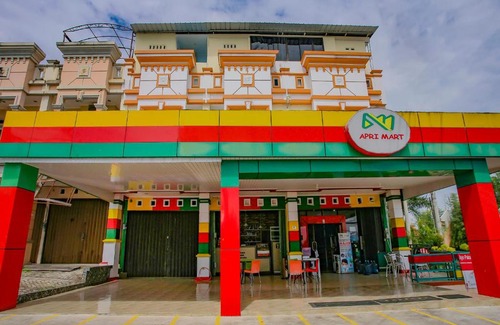 Pangkalpinang Hotel | Super OYO 90072 Apri Inn Syariah