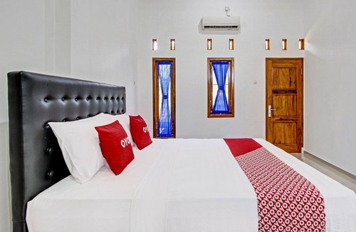 Temon Hotel | Super OYO 92101 Elma Guesthouse
