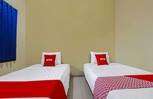Pekalongan Hotel | Super OYO 92437 Wahidin Guesthouse