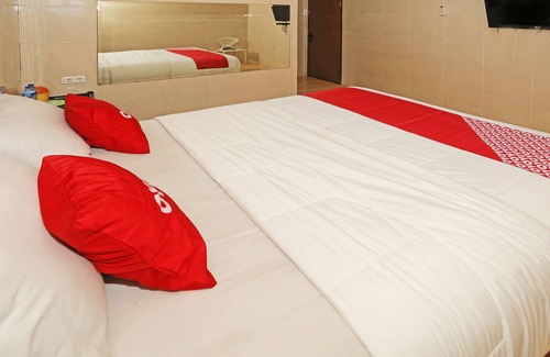 Ciputat Timur Hotel | Super OYO 92674 Hotel Ciputat