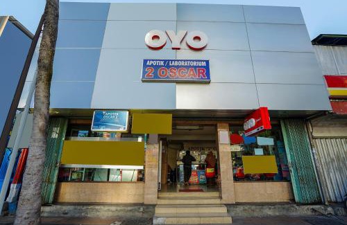 Gubeng Hotel | Super OYO Capital O 1086 '2oscar