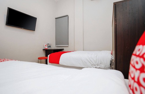 Gubeng Hotel | Super OYO Capital O 1086 2oscar