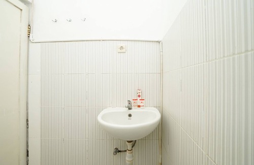 Gubeng Hotel | Super OYO Capital O 1086 2oscar