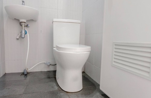 Patrang Hotel | Super OYO Capital O 1176 J3 Residence Syariah