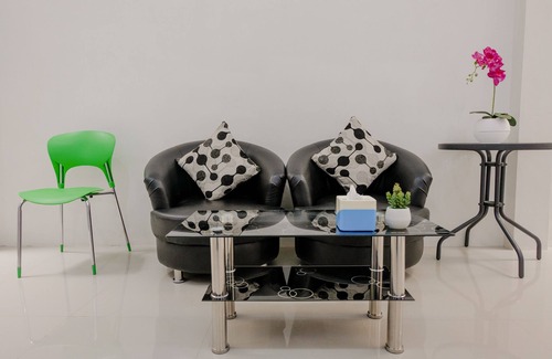 Jember Hotel | Super OYO Capital O 2798 Semeru Residence Syariah