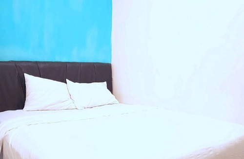 Gubeng Hotel | Super OYO Flagship 3688 Pot Art
